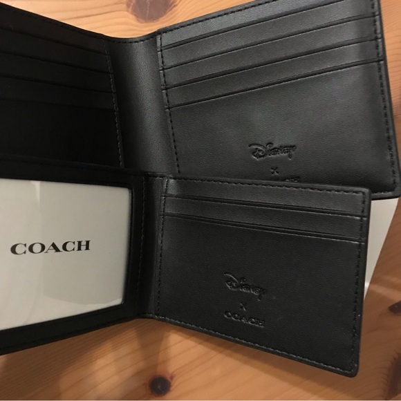 🐭Coach Disney X Coach 3 In 1 Wallet With Holiday Print - Picture 9 of 10